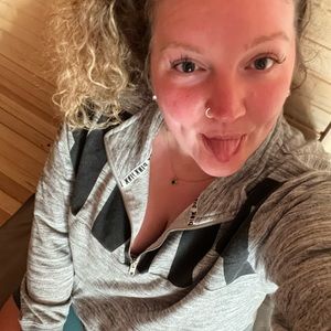 Meet your Posher, Caryn